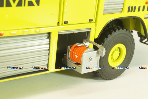 Oshkosh Striker 3000 ARFF Airport Rescue 2004, yellow, TWH078, TWH Collectables 1:50