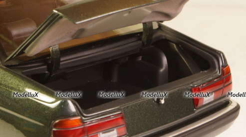 BMW 730I (E32) 1986 Green Metallic, 100023004, Minichamps 1:18