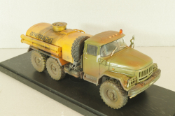 АТЗ 4,4 бензовоз на шасси Зил-131, со следами эксплуатации, Model43 1:43