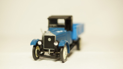 Амо Ф15, синий, 1:43