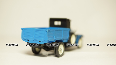 Амо Ф15, синий, 1:43