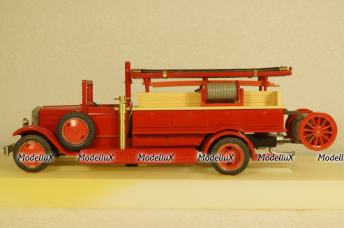 Зис-11 Автодоровец, Ломо 1:43