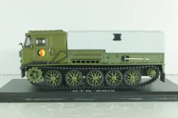АТС-59Г гусеничный быстроходный артиллерийский тягач NVA 1969г, хаки, PCL47025, Premium ClassiXXs 1:43