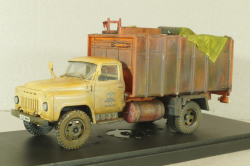 КО-413(52) мусоровоз на шасси Газ-52, со следами эксплуатации, Model43 1:43