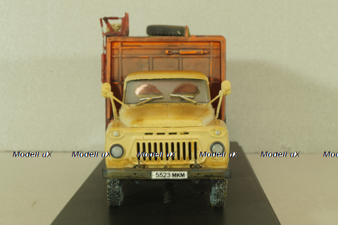 КО-413(52) мусоровоз на шасси Газ-52, со следами эксплуатации, Improved models 1:43