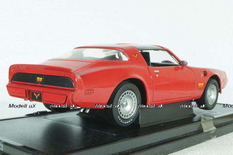 Pontiac Firebird T/A 1979 red, 13613, Greenlight 1:18