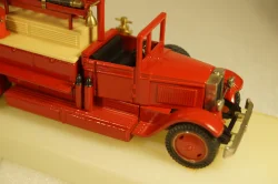 Зис-11 Автодоровец, Ломо 1:43