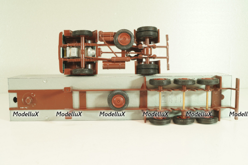 Mercedes-Benz 1632 S tractor with semi trailer "Mercedes" green/silver,  556, NZG 1:50