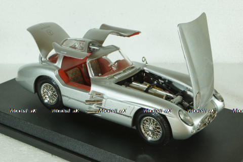Mercedes 300SLR, silver, Maisto 1:18