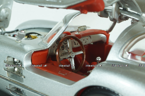 Mercedes 300SLR, silver, Maisto 1:18