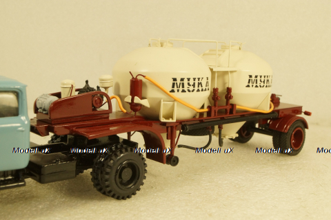 Полуприцеп муковоз ПМЗ-К-1040,Nik models 1:43