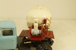 Полуприцеп муковоз ПМЗ-К-1040,Nik models 1:43