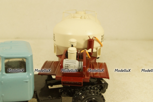 Полуприцеп муковоз ПМЗ-К-1040,Nik models 1:43