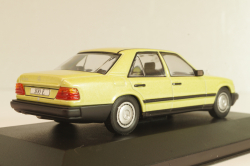 Mercedes-Benz 300 E (W124) 1984, light green, MBOMS049, Mercedes-Benz Offizielle Modell Sammlung #49, Altaya 1:43