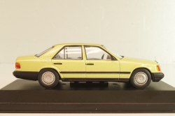 Mercedes-Benz 300 E (W124) 1984, light green, MBOMS049, Mercedes-Benz Offizielle Modell Sammlung #49, Altaya 1:43