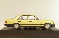Mercedes-Benz 300 E (W124) 1984, light green, MBOMS049, Mercedes-Benz Offizielle Modell Sammlung #49, Altaya 1:43