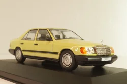 Mercedes-Benz 300 E (W124) 1984, light green, MBOMS049, Mercedes-Benz Offizielle Modell Sammlung #49, Altaya 1:43