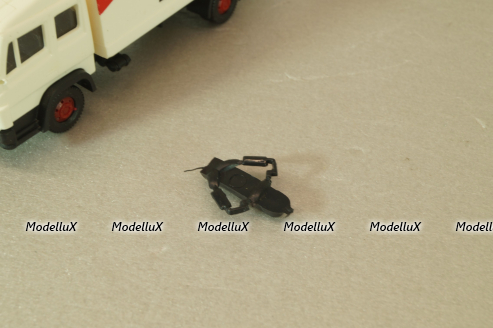 Mercedes 1320 with trailer Marlboro, white, 84101, Praline 1:87