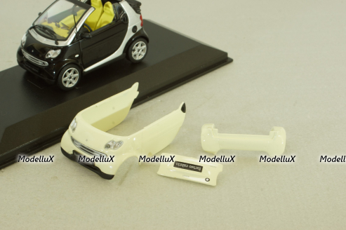 Smart fortwo cabrio black with body panel Fresh-Up (white), 0012497V001C51Q00, Minichamps 1:43