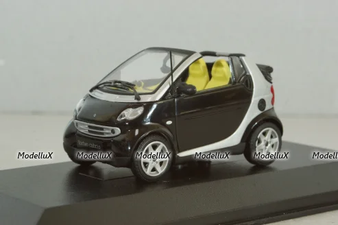 Smart fortwo cabrio black with body panel Fresh-Up (white), 0012497V001C51Q00, Minichamps 1:43