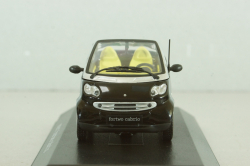 Smart fortwo cabrio black with body panel Fresh-Up (white), 0012497V001C51Q00, Minichamps 1:43
