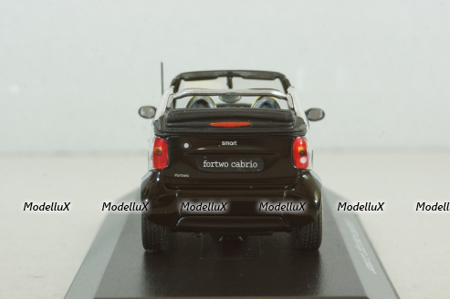 Smart fortwo cabrio black with body panel Fresh-Up (white), 0012497V001C51Q00, Minichamps 1:43