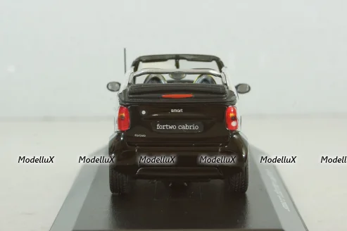 Smart fortwo cabrio black with body panel Fresh-Up (white), 0012497V001C51Q00, Minichamps 1:43