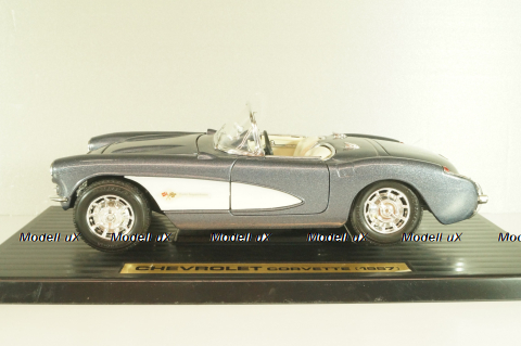 Chevrolet Corvette Convertible (C1) 1957, grey, 92018, Road Tough 1:18