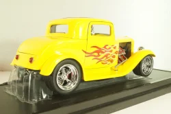 Ford 3-Window Coupe 1932 Hot Road, yellow, 3041111, American Mint 1:18