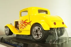 Ford 3-Window Coupe 1932 Hot Road, yellow, 3041111, American Mint 1:18