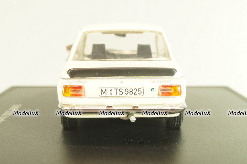 BMW 2002 turbo (E20) 1973, beige, 80429418124, Minichamps 1:43