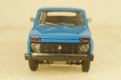 Ваз-2121 Нива, синяя, Тантал/Радон 1:43