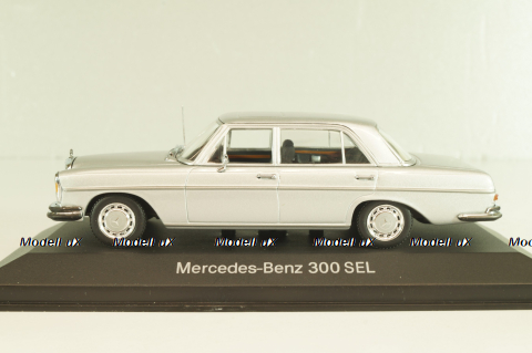 Mercedes-Benz 450 SEL 6.9 (W116) 1972, smoke silver, 430039201, Minichamps 1:43