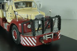 Mack B61 Australian wrecker truck, beige/dark red, TruckTyr 1:43