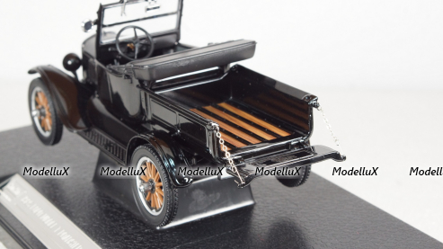 Ford Model T Runabout 1925 Black, SUN1886, SunStar 1:24