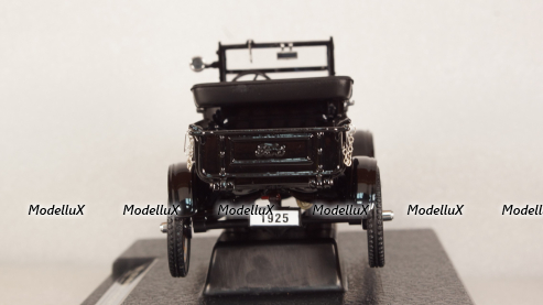 Ford Model T Runabout 1925 Black, SUN1886, SunStar 1:24
