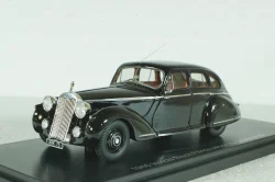 Invicta Black Prince saloon by Charlesworth1946, EMEU43008B,  ESVAL Model 1:43