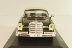 Mercedes-Benz 220SE "Fintail" (W111) 1959, dark green/beige roof, MBOMS016, Mercedes-Benz Offizielle Modell Sammlung #16, Altaya 1:43