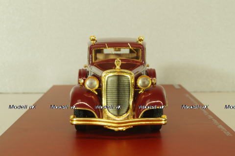 Cadillac Deluxe Tudor Limousine 8C "The last Emperor of China" 1932, dark red, 124312, TSM 1:43