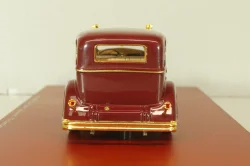 Cadillac Deluxe Tudor Limousine 8C "The last Emperor of China" 1932, dark red, 124312, TSM 1:43