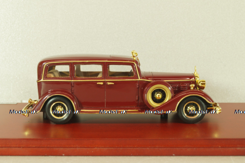 Cadillac Deluxe Tudor Limousine 8C "The last Emperor of China" 1932, dark red, 124312, TSM 1:43