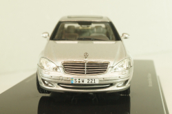 Mercedes-Benz S 500 (W221) 2006, silver, B66962220, AutoArt 1:43