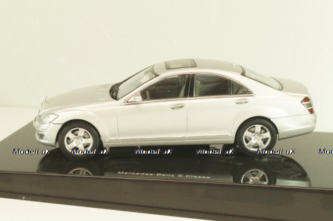 Mercedes-Benz S 500 (W221) 2006, silver, B66962220, AutoArt 1:43