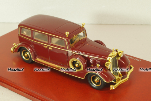 Cadillac Deluxe Tudor Limousine 8C "The last Emperor of China" 1932, dark red, 124312, TSM 1:43