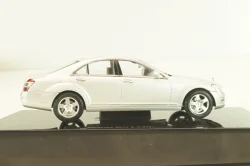 Mercedes-Benz S 500 (W221) 2006, silver, B66962220, AutoArt 1:43