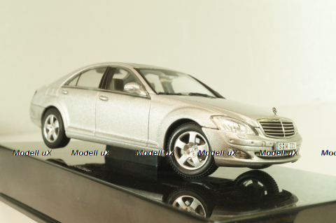 Mercedes-Benz S 500 (W221) 2006, silver, B66962220, AutoArt 1:43