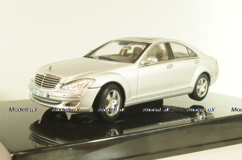 Mercedes-Benz S 500 (W221) 2006, silver, B66962220, AutoArt 1:43