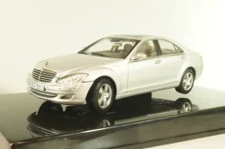 Mercedes-Benz S 500 (W221) 2006, silver, B66962220, AutoArt 1:43
