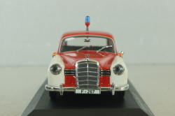 Mercedes 180 A Ponton (W180) fire engine 1956, 430033190, Minichamps 1:43 уценка!