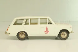 Ваз-2102 А11, бело-серый, Олимпиада 80,  апрель 19..г., Тантал/Радон 1:43